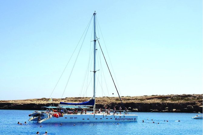 Catamaran Ruby Sunset Cruise from Protaras - The catamaran experience: open bar, buffet dinner, and WiFi