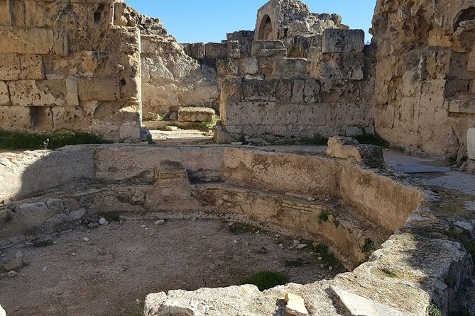 From Nicosia and Kyrenia: Famagusta & Kyrenia as Circular Tour - A smart one-day loop from Nicosia