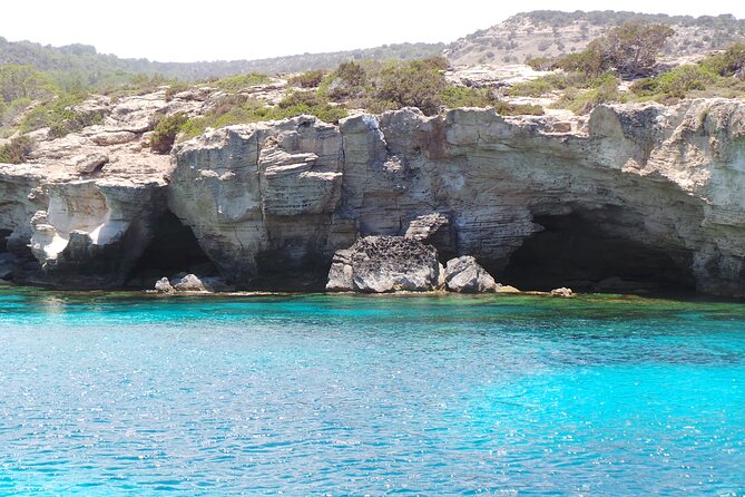 Luxury Karnic SL701 Boat with driver to Blue Lagoon & more - Included onboard extras that actually matter