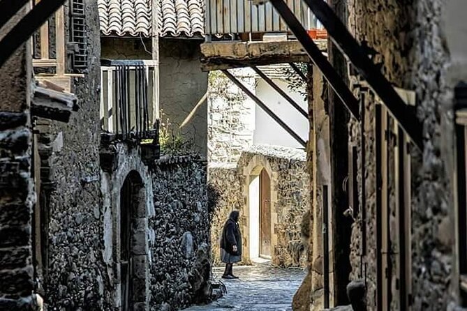 Mini Mountain Jeep Safari - Stop 4: Pano Lefkara viewpoints, lace, and silver workshop streets