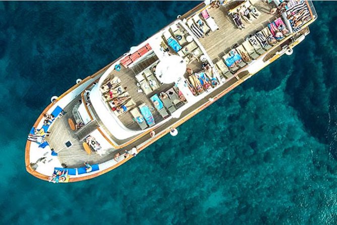 Ocean Flyer VIP Cruise from Paphos Adults Only - Boat comfort, sunbeds, WiFi, and where to manage the heat