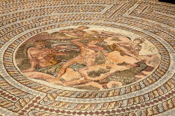 Pafos and Kourion Coach Excursion in Italian - Key highlights at a glance