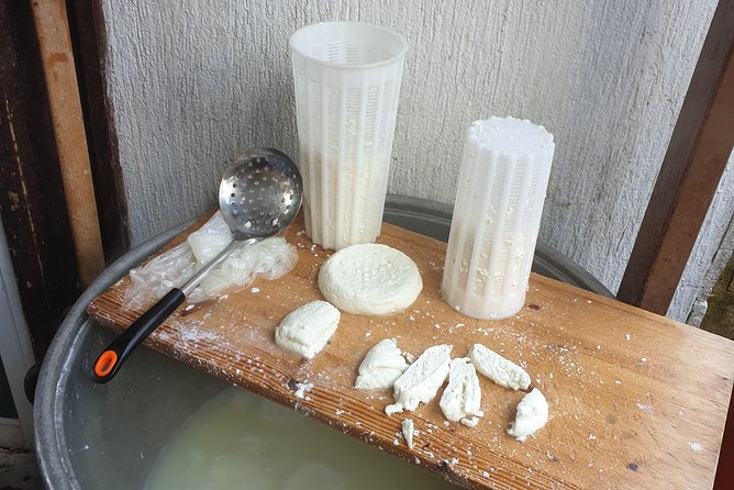 Troodos Mountains Halloumi Making: All Inclusive Workshop & Tour - Axylou halloumi and anari workshop: the main event
