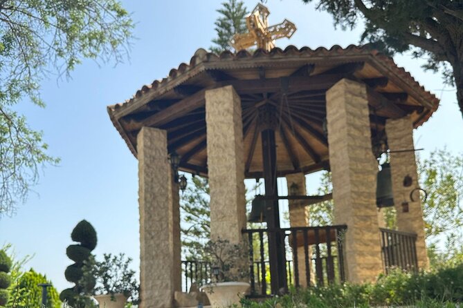 Troodos Mountains Jeep Tour with Wine Tasting - Stop 4: Off-Road to Tzelefos Bridge and the Venetian Detail