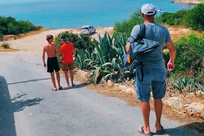 XploreMe! - Coral Bay Scavenger Hunt Outdoor Activity - The walking reality: how to pace your 3 hours